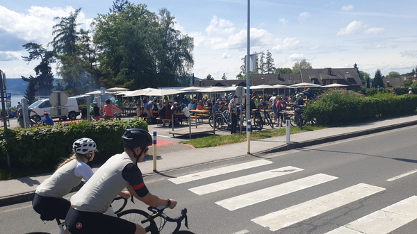 Die 1. Kulinarische Versorgungsstation beim Parkplatz vom Strandbad in Seewalchen